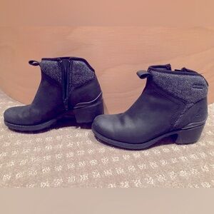 MERRELL Chateau II Mid Pull Waterproof Boots Black 7